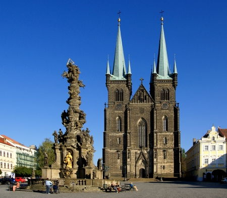 Důstojný církevní pohřeb v kostele Chrudim s uložením do hrobu v Chrudimi. Doprava zesnulého z nemocnice Chrudim  cena od 14 350 Kč s DPH